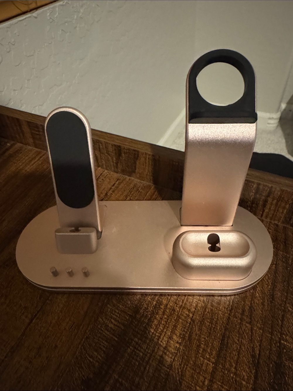 3-in-1 Charging Stand for Phone, AirPods & Apple Watch - Rose gold